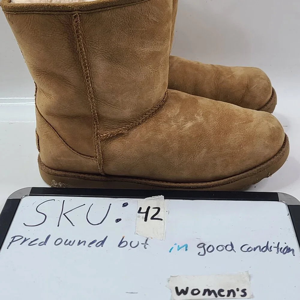 UGG Women's Chestnut Brown 1019646K Classic II Suede Weather Winter Boots Size 5